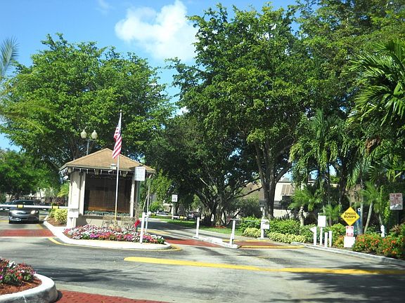 3rd image of 1307 NW 122nd Ter