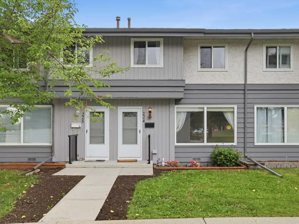999 Canyon Meadows Dr SW #224, Calgary, AB T2W 2S6