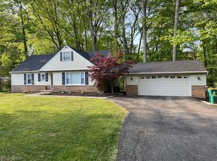 8237 Forestdale Dr, Kirtland, OH 44094