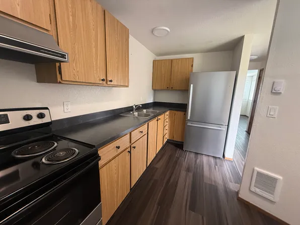 1002 Ash St #1006, Aberdeen, WA 98520