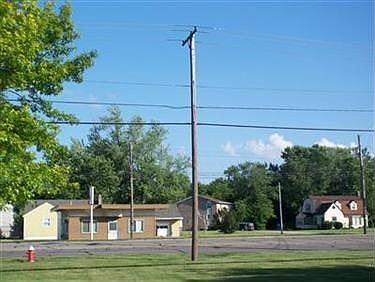 1st image of 3861 W Erie Ave APT 1B