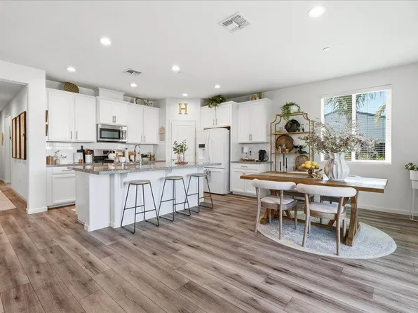 2032 Coffee Creek Way, Plumas Lake, CA 95961