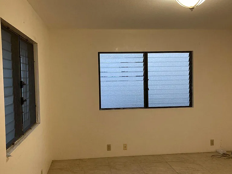 1066 Green St #300 — Photo 7