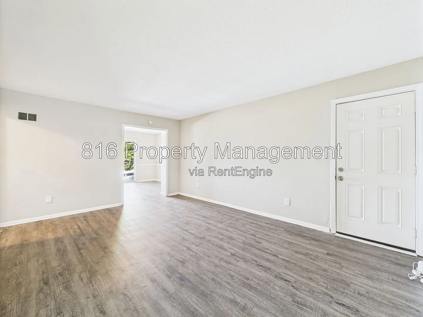 2 bed, 1.0 bath, 1020 sqft, $925 — Photo 2