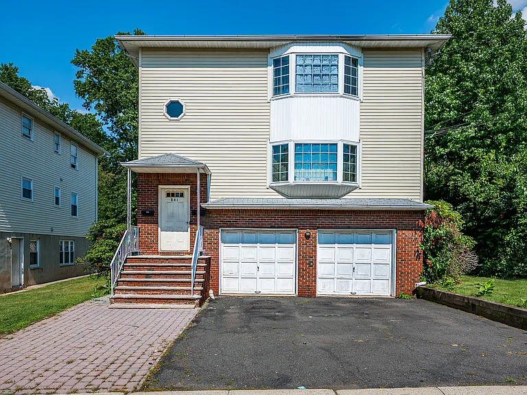 841 Walnut St #2 — Photo 17