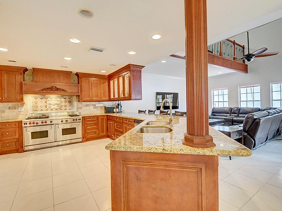 Home For Sale In Estoville