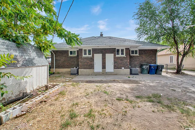2849 Liberty Ave — Photo 13