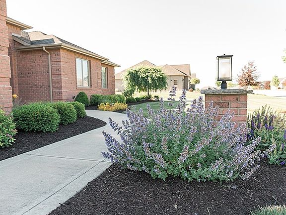 3rd image of 1539 Treyburn Ct