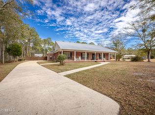 2400 Old Shell Landing Rd, Ocean Springs, MS 39564