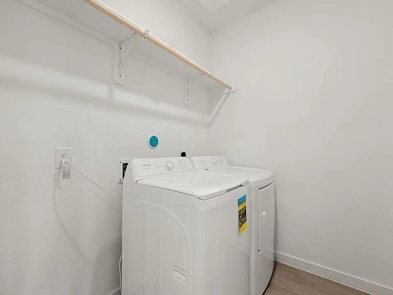 6411 Symphony Wave Dr — Photo 31