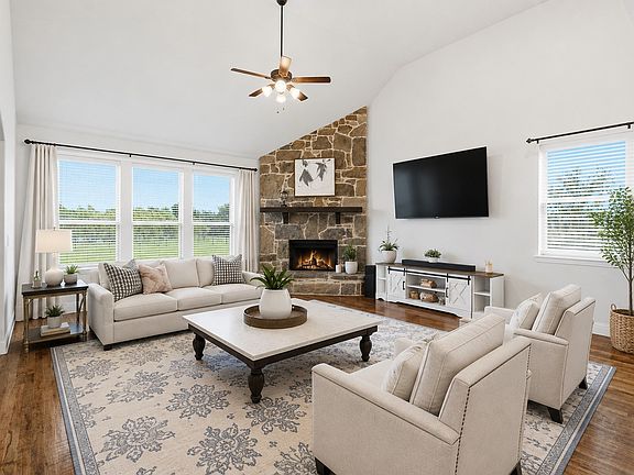 2nd image of 3131 Yucca Cir
