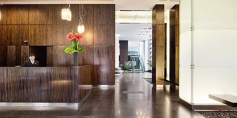 Rented by New York Casas Ltd. | media 29
