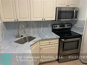 430 SE 2nd Ave #3E — Photo 11