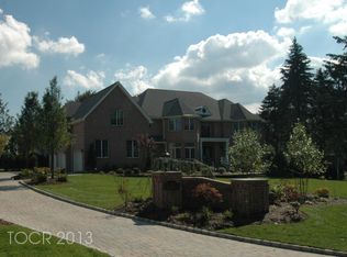 2 Primrose Ct, Upper Saddle River, NJ 07458