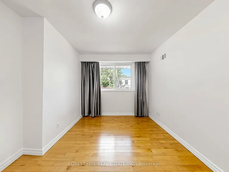 32 Wycliffe Cres — Photo 24