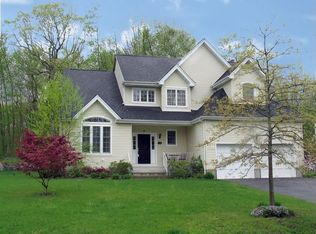 79 Travis Rd, Baldwin Place, NY 10505