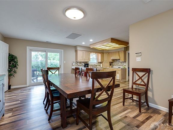 4th image of 322 Grantham Dr