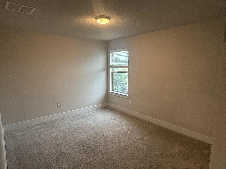 8615 McKamy Dr — Photo 17