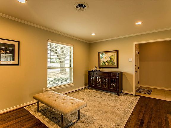 3rd image of 9916 Parkford Dr