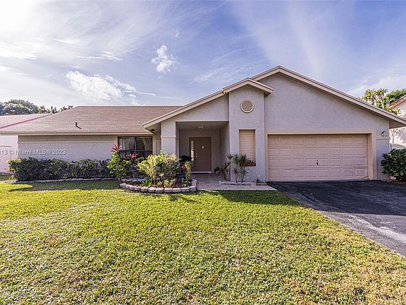 2nd image of 9760 Forest Dr