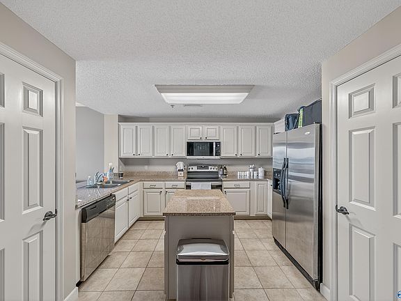 5th image of 12100 Two Rivers Drive #Ph-f