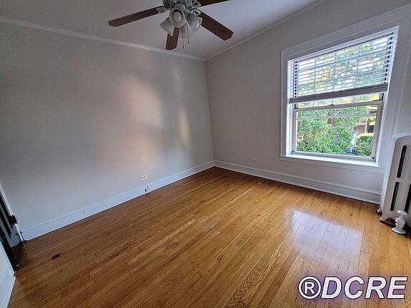 4th image of 2156 W Chase Ave #3