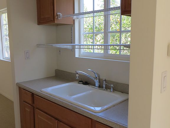 Kitchen Pic 1