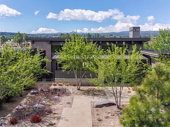2nd image of 61785 Hosmer Lake Dr