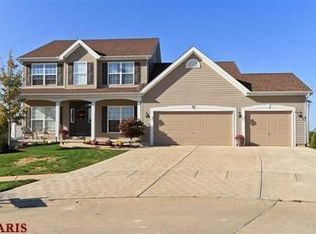 18 Windrose Lake Ct, Dardenne Prairie, MO 63368