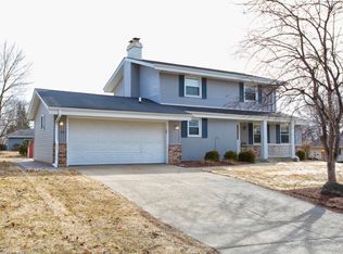 9374 S Springhill Ln, Franklin, WI 53132