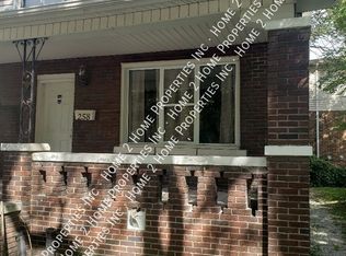 258 Detroit St, Windsor, ON