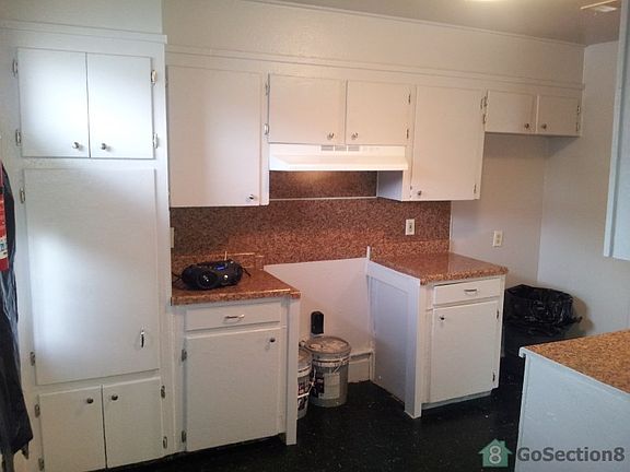 2nd image of 409 W 64th St