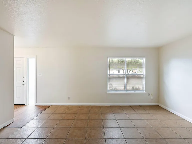 5802 Belmoor Dr #B — Photo 8