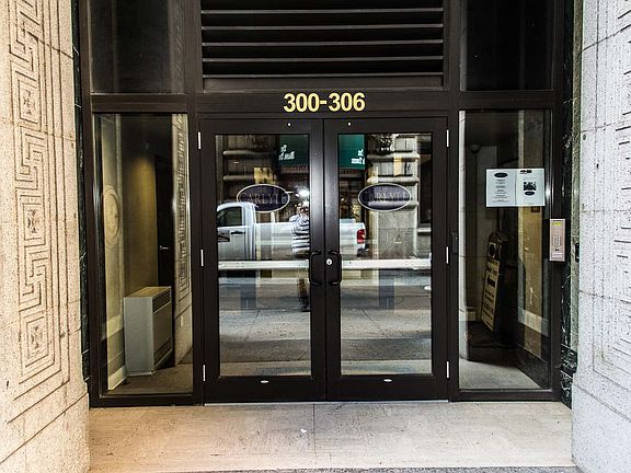 Entrance on Fourth Ave
