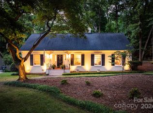 700 Nottingham Dr, Charlotte, NC 28211