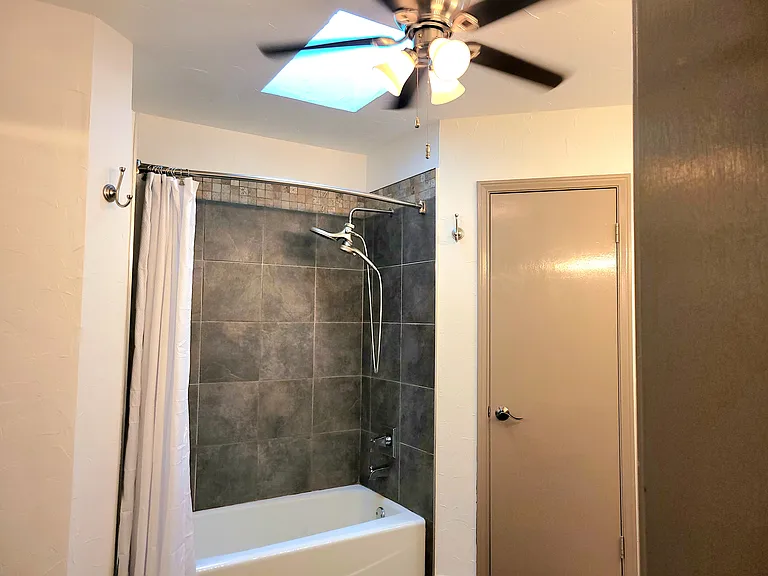 912 N Dove Rd — Photo 23