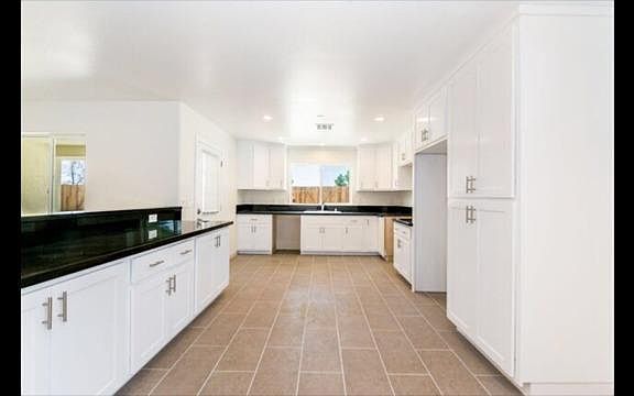 2nd image of 13631 Oakmont Dr