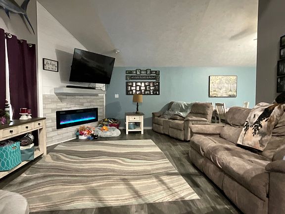 5th image of 3401 Eisenhower Ct