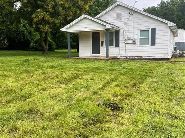 15904 T C Lea Rd, Independence, MO 64050