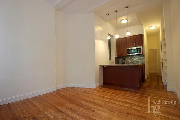 Rented by Hecht Group | media 18