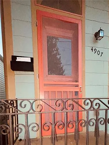 1 bed, 1.0 bath, 800 sqft, $1,300 — Photo 1