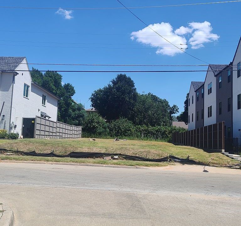 1st image of 2170 Lovedale Ave