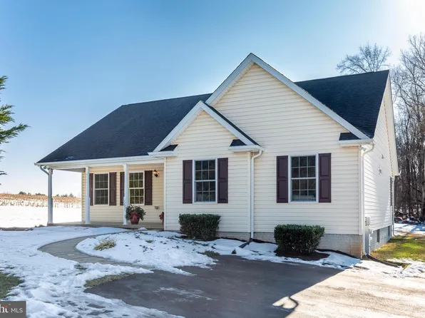 1291 Kevins Dr, Hampstead, MD 21074