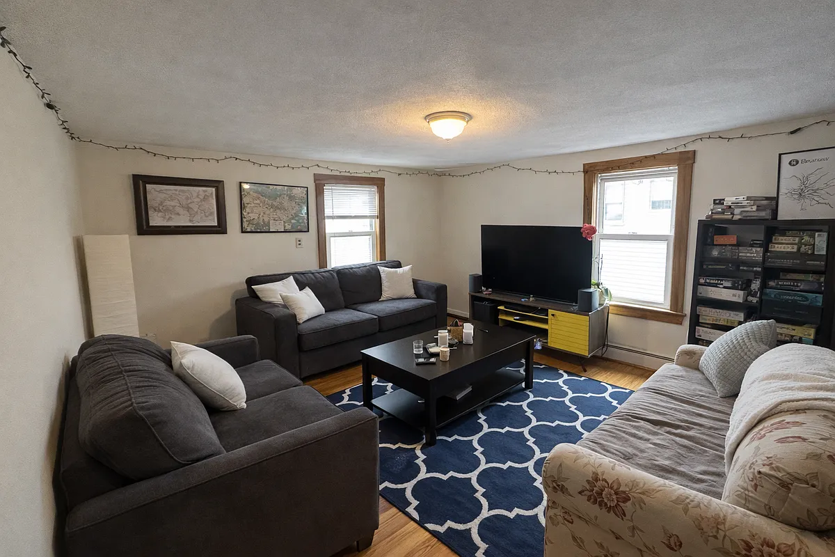 Building Photo - 585 Somerville Ave #A1