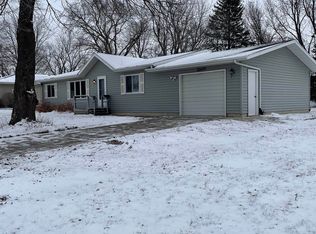 2207 Jackson Ave, Spirit Lake, IA 51360
