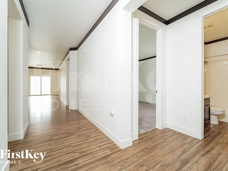31 Homestead Way — Photo 13