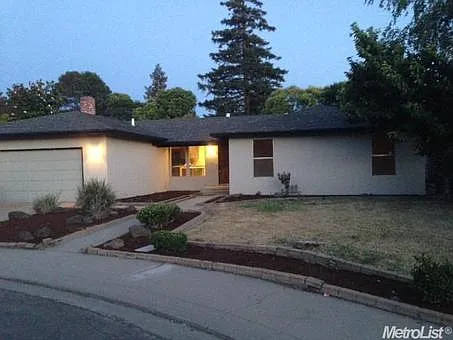 2404 Naas Ct photo 1