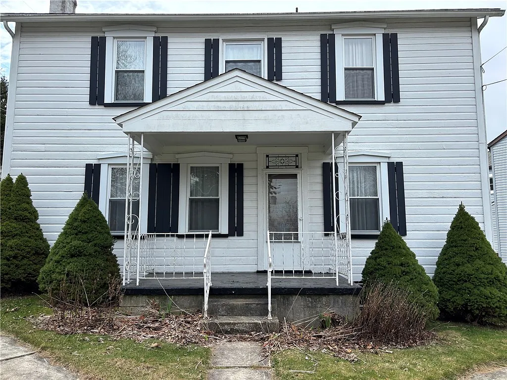 1205 Millwood Rd photo 1