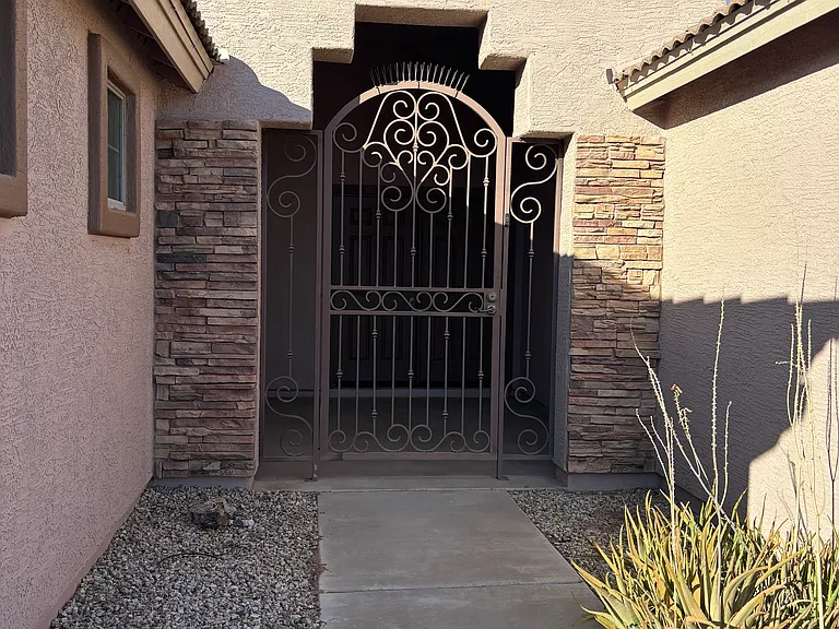32139 N Caspian Way — Photo 4