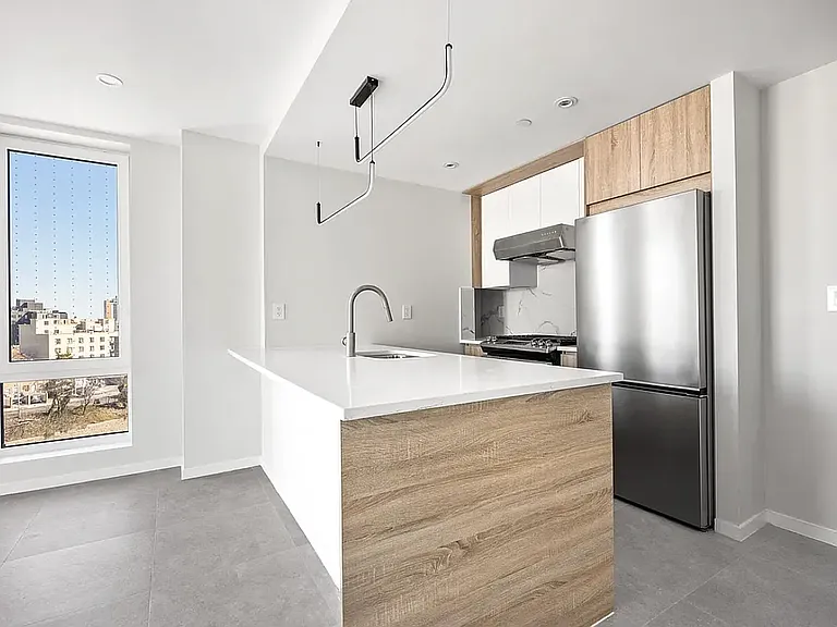 13277 Metropolitan Ave #8B — Photo 3